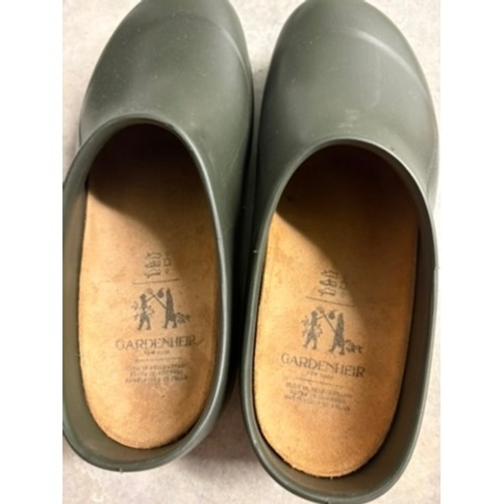 Gardenheir Italian Garden Clogs Olive Green Rubber Cork Footbed Shoes